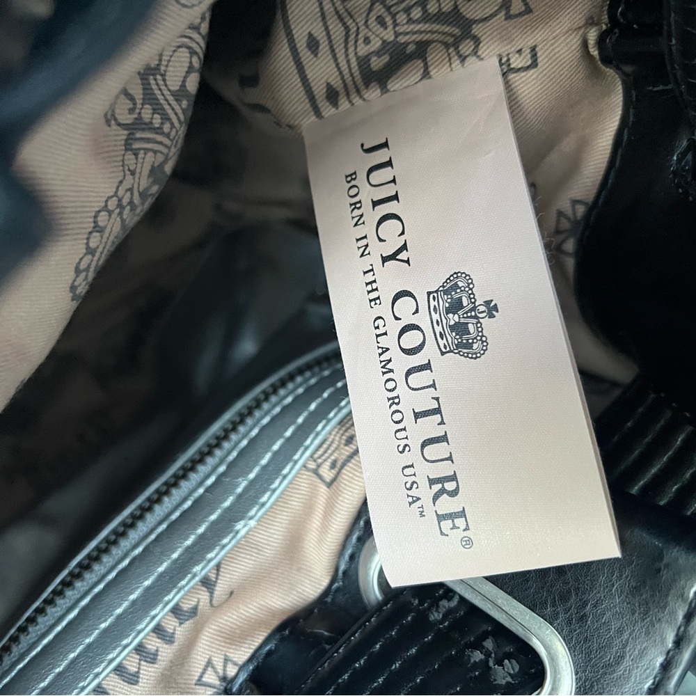 Juicy Couture Heritage Crest Freestyle Hobo with matching Makeup Pouch - Picture 14 of 17